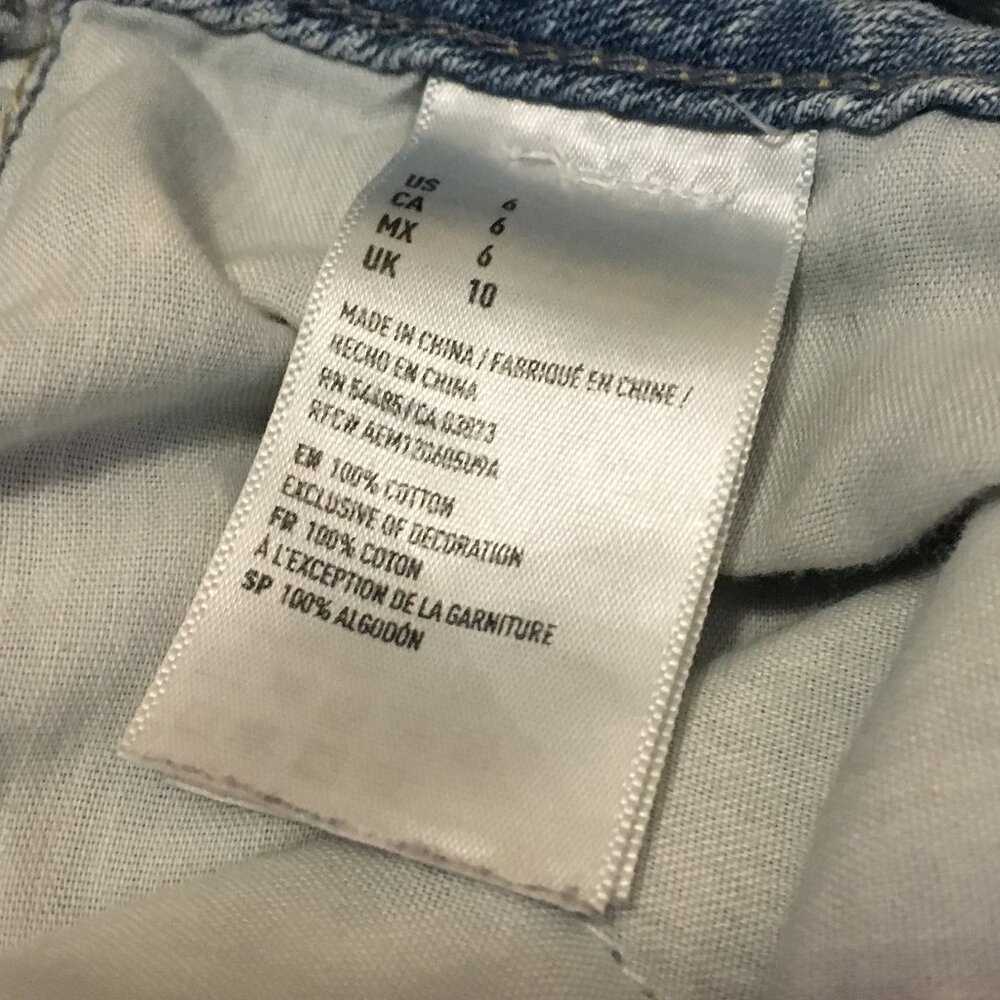 American Eagle Hilda Distressed Denim Shorts Size 6 Faded Blue - Picture 8 of 15